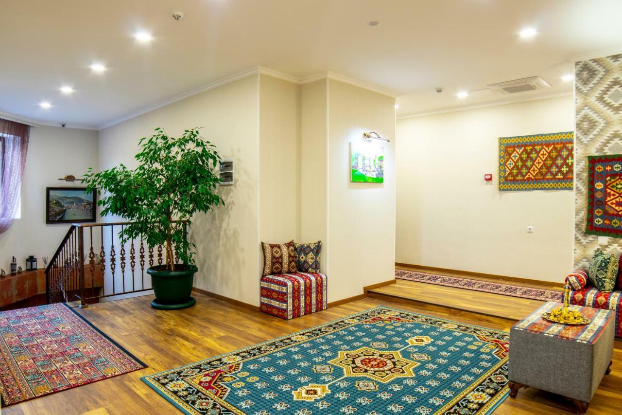 Irmisa Hotel 第比利斯 外观 照片